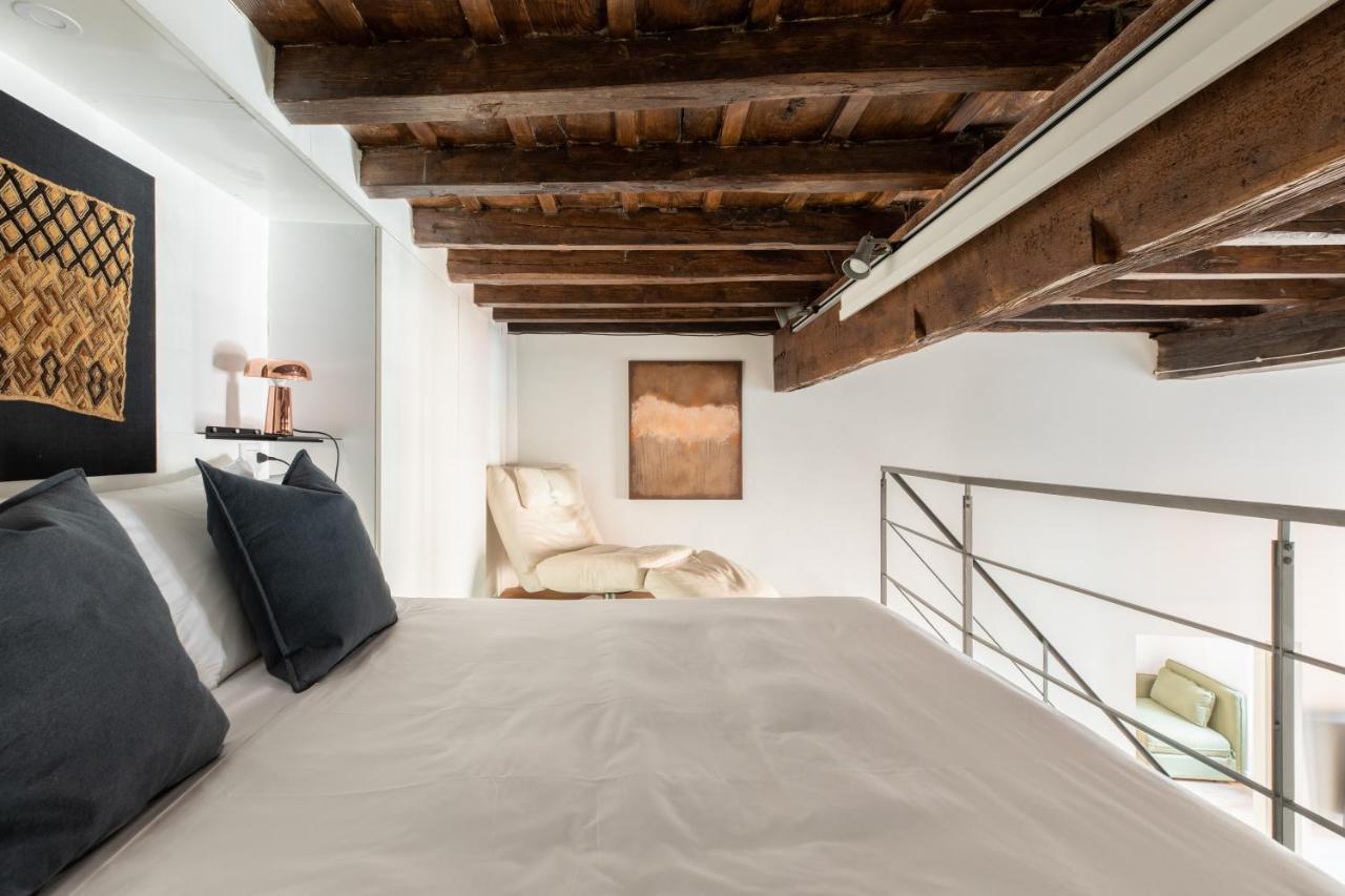 Appartamento Iflat Art In The Heart Of Roma Esterno foto